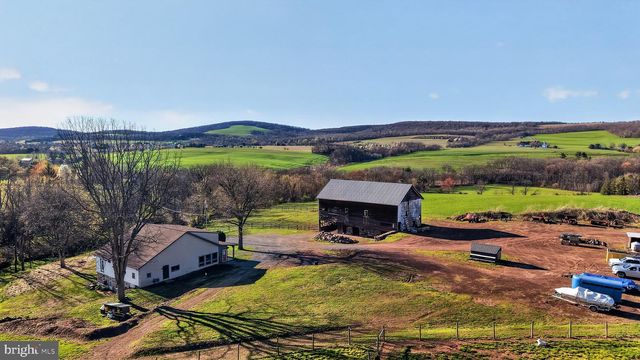 337 SWAMP RD, Halifax, PA 17032