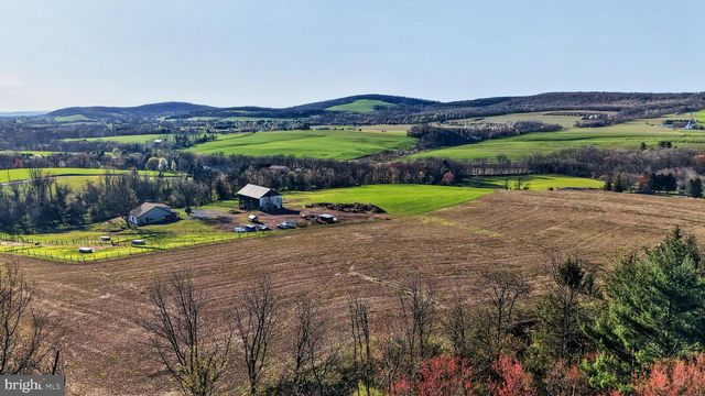 337 SWAMP RD, Halifax, PA 17032