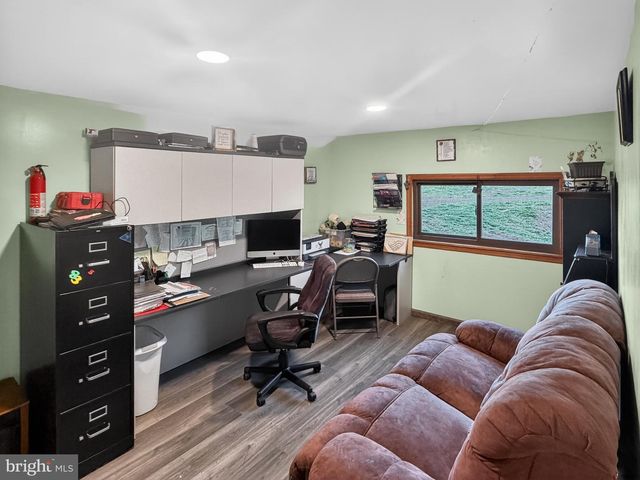 337 SWAMP RD, Halifax, PA 17032