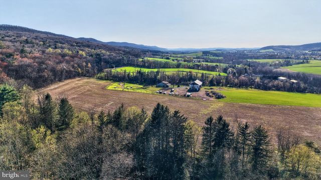 337 SWAMP RD, Halifax, PA 17032