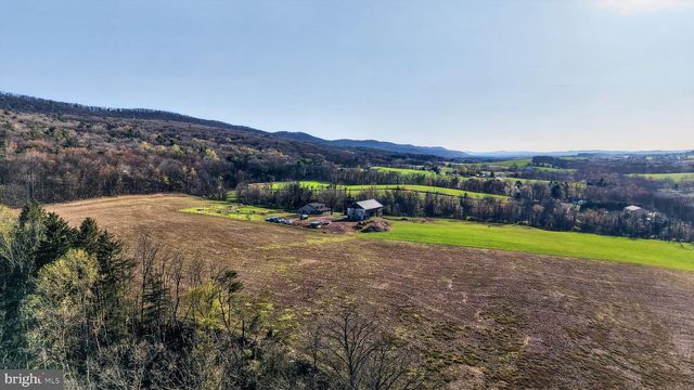 337 SWAMP RD, Halifax, PA 17032