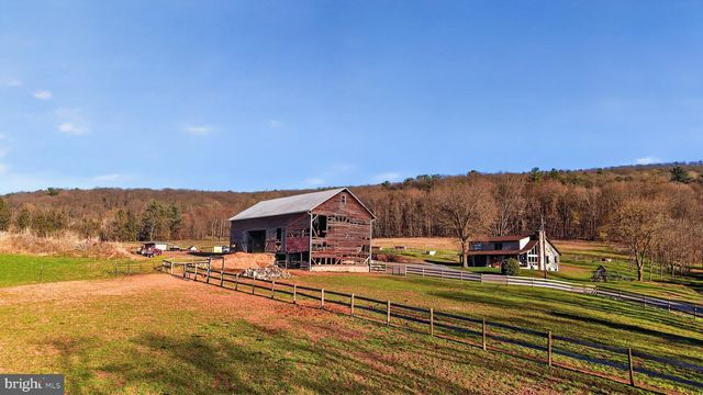 337 SWAMP RD, Halifax, PA 17032