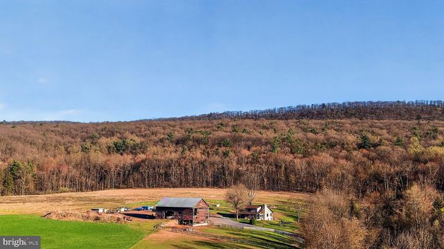 337 SWAMP RD, Halifax, PA 17032