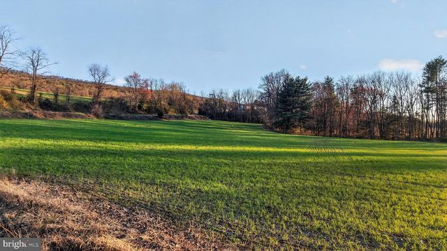 337 SWAMP RD, Halifax, PA 17032