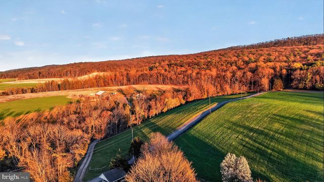 337 SWAMP RD, Halifax, PA 17032