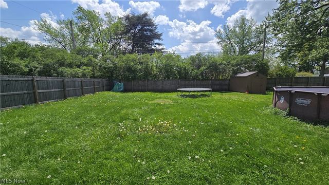 855 E College Street, Alliance, OH 44601