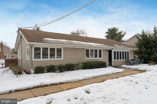 81 SOMERSET DR, Willingboro, NJ 08046