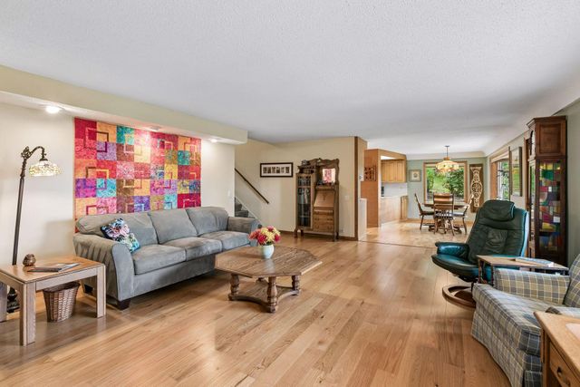 5442 Mayview Road, Minnetonka, MN 55345