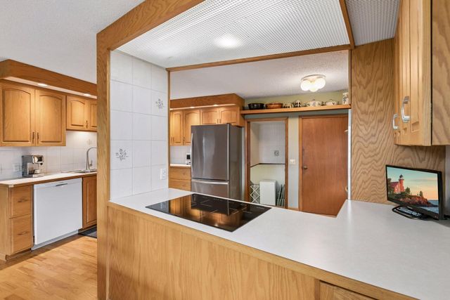 5442 Mayview Road, Minnetonka, MN 55345
