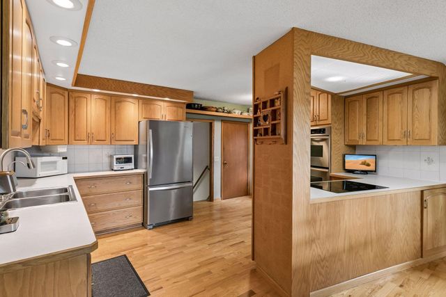 5442 Mayview Road, Minnetonka, MN 55345