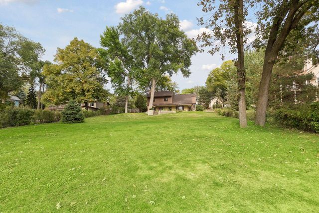 5442 Mayview Road, Minnetonka, MN 55345