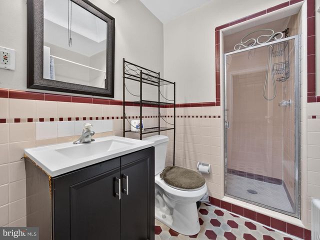 5214 D ST, Philadelphia, PA 19120
