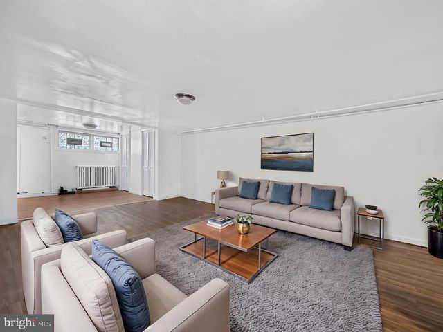 5214 D ST, Philadelphia, PA 19120