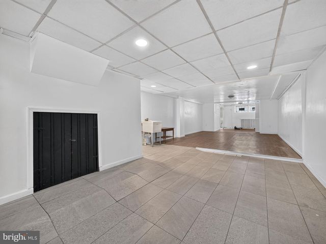 5214 D ST, Philadelphia, PA 19120