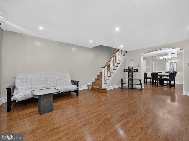 5214 D ST, Philadelphia, PA 19120