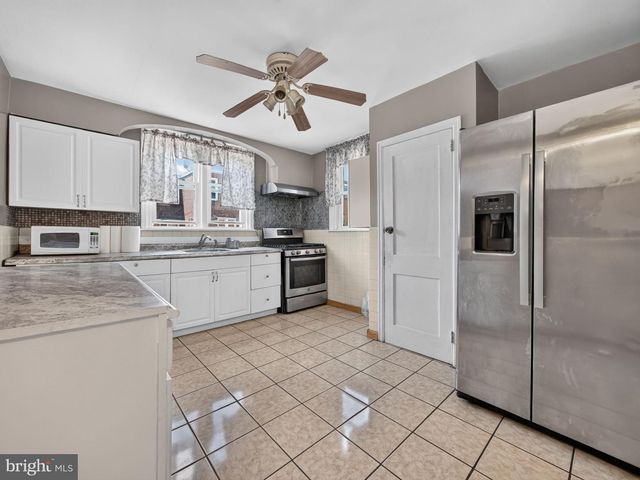 5214 D ST, Philadelphia, PA 19120