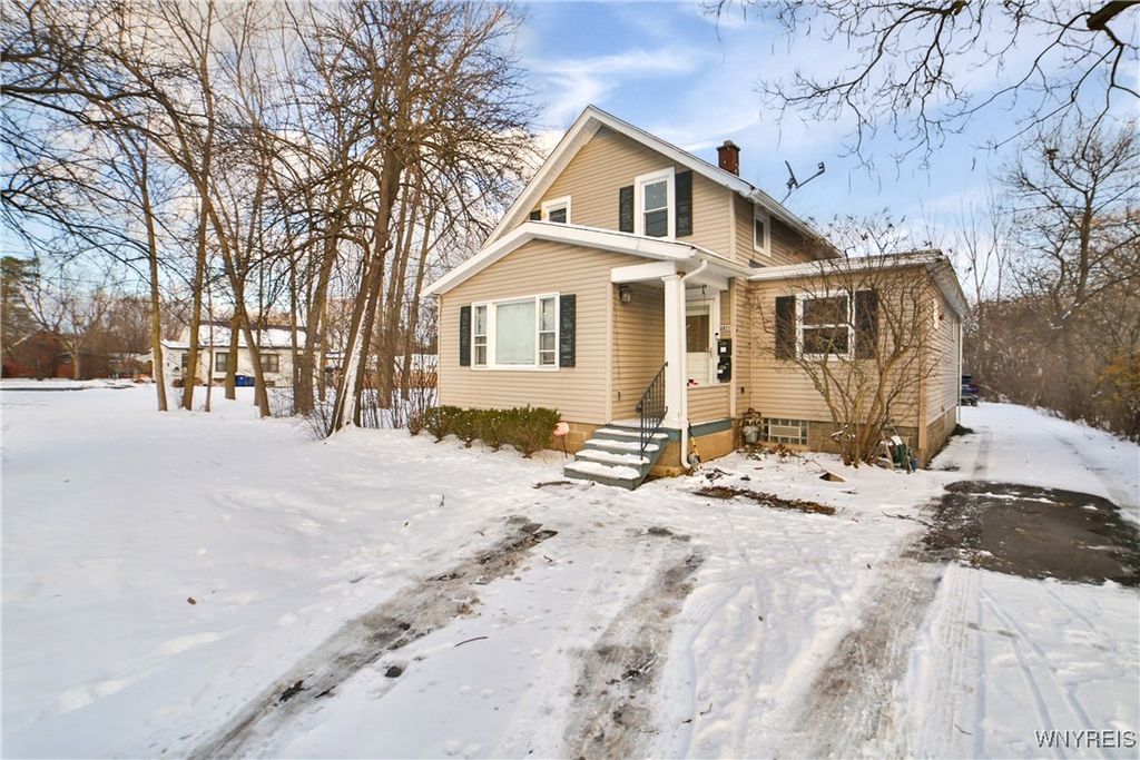 4821 Harlem Road, Amherst, NY 14226