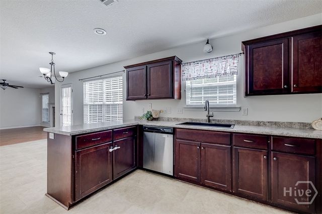 677 Piedmont Avenue, Hinesville, GA 31313