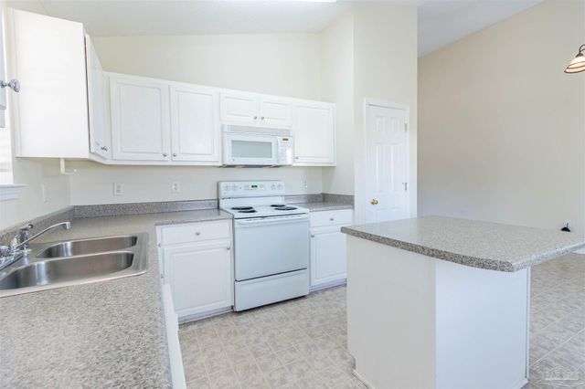 3742 Boardwalk Ct, Gulf Breeze, FL 32563
