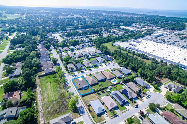 3742 Boardwalk Ct, Gulf Breeze, FL 32563