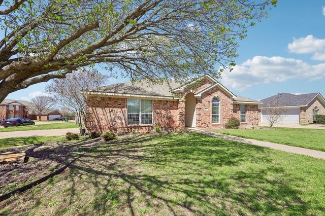 1325 Lake Shore Drive, Crowley, TX 76036