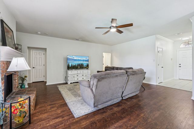 1325 Lake Shore Drive, Crowley, TX 76036