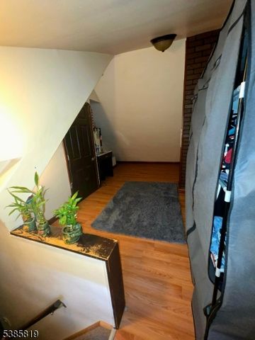 191 Kansas St, Hackensack City, NJ 07601