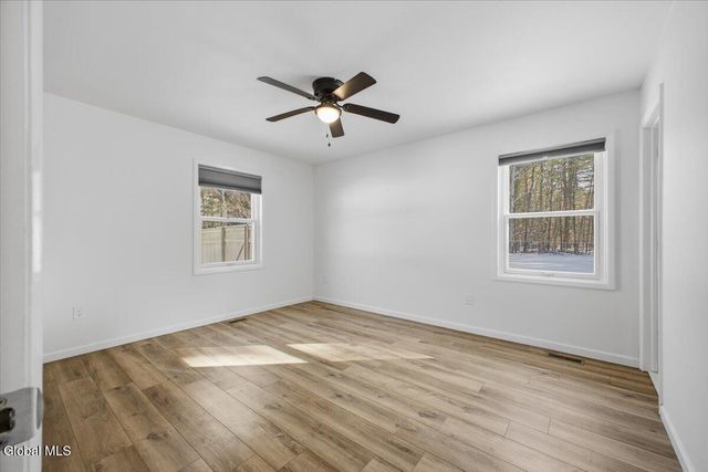 21 Pinewood Hollow Road, Queensbury, NY 12804