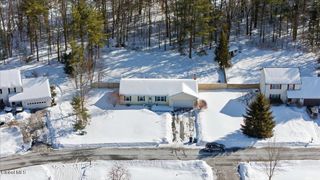 21 Pinewood Hollow Road, Queensbury, NY 12804