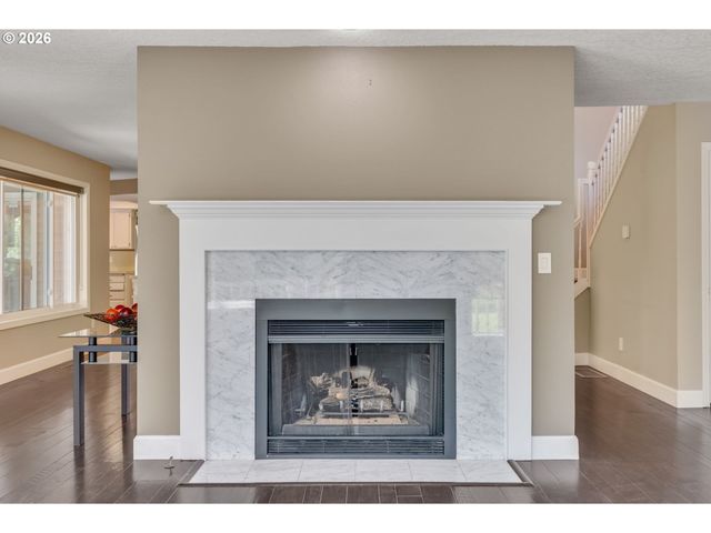 1522 Ne MARINE Dr, Portland, OR 97211