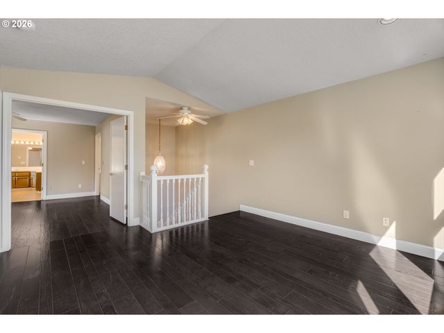 1522 Ne MARINE Dr, Portland, OR 97211