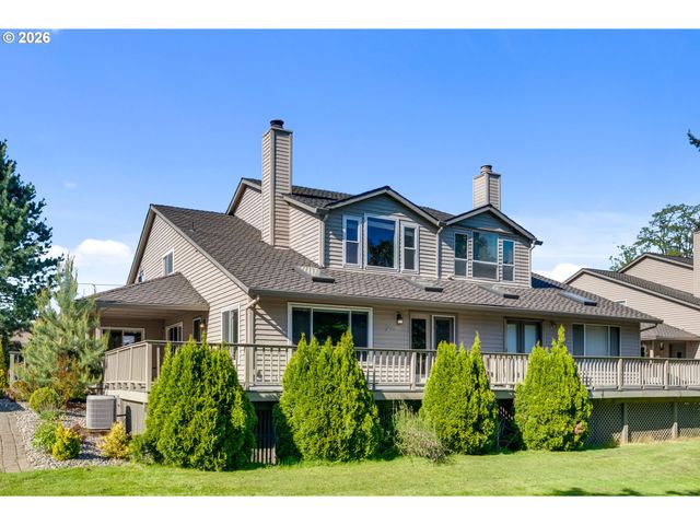1522 Ne MARINE Dr, Portland, OR 97211