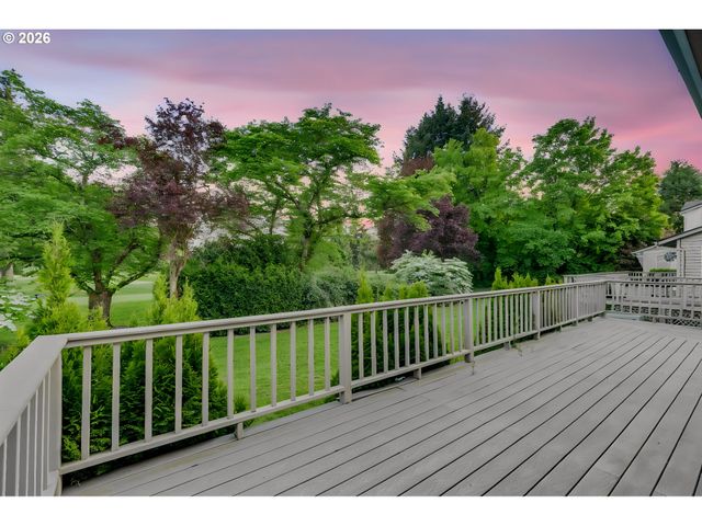 1522 Ne MARINE Dr, Portland, OR 97211