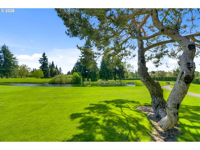1522 Ne MARINE Dr, Portland, OR 97211