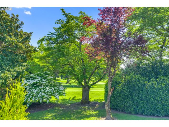 1522 Ne MARINE Dr, Portland, OR 97211