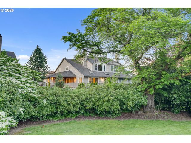 1522 Ne MARINE Dr, Portland, OR 97211