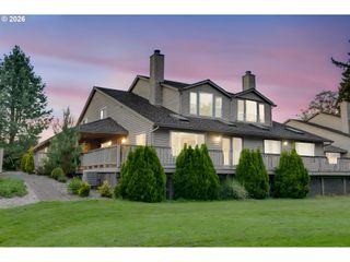 1522 Ne MARINE Dr, Portland, OR 97211