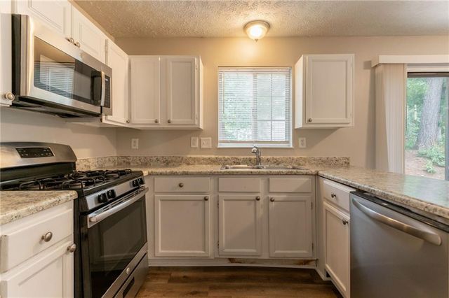 5092 Stone Trace, Stone Mountain, GA 30083
