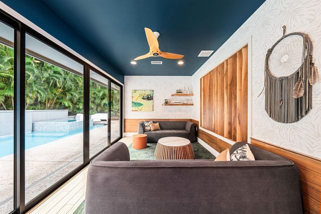 384 Pualoa Nani Pl, Kihei, HI 96753