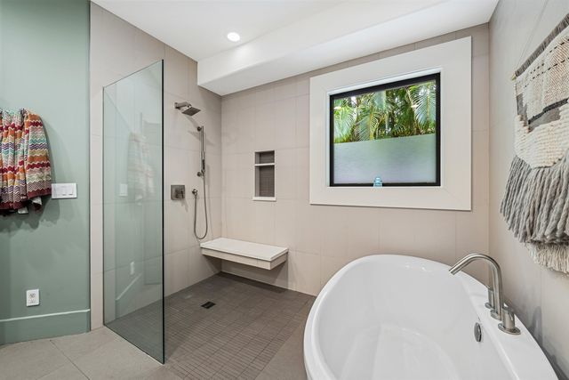 384 Pualoa Nani Pl, Kihei, HI 96753