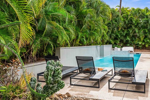 384 Pualoa Nani Pl, Kihei, HI 96753