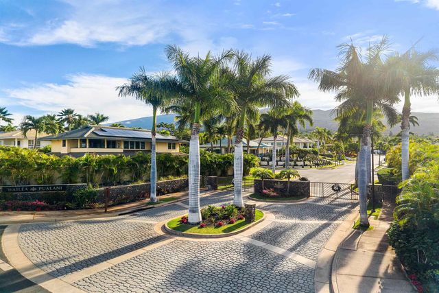 384 Pualoa Nani Pl, Kihei, HI 96753