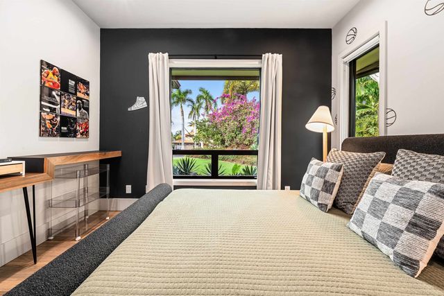 384 Pualoa Nani Pl, Kihei, HI 96753