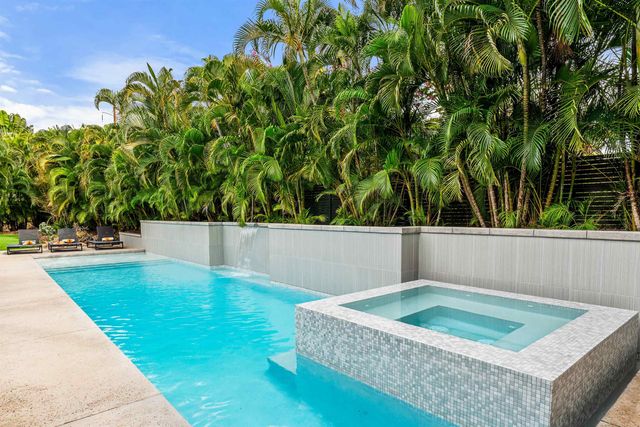 384 Pualoa Nani Pl, Kihei, HI 96753