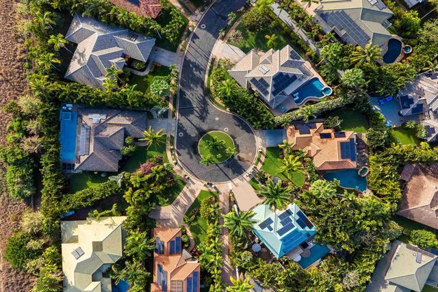 384 Pualoa Nani Pl, Kihei, HI 96753