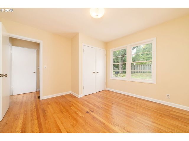 2133 Sw TAYLORS FERRY Rd, Portland, OR 97219