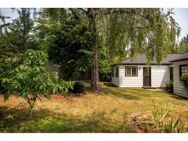 2133 Sw TAYLORS FERRY Rd, Portland, OR 97219