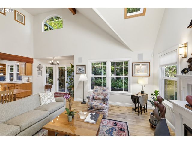 5260 OVERBROOK Ln, Eugene, OR 97405