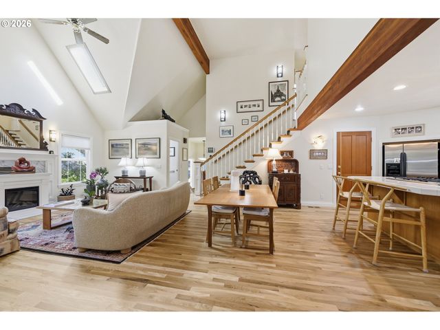 5260 OVERBROOK Ln, Eugene, OR 97405
