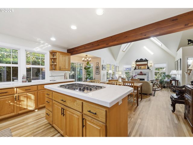 5260 OVERBROOK Ln, Eugene, OR 97405